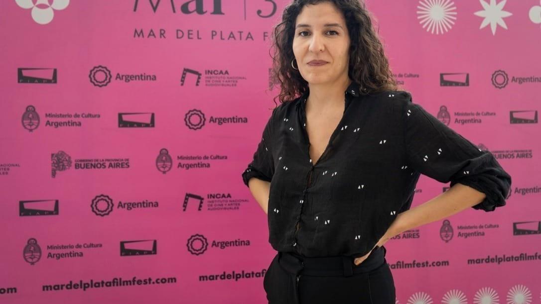 Desear y avanzar a ciegas: Entrevista a Valentina Maurel, directora de ‘Tengo Sueños Eléctricos’